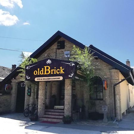 Oldbrick Pub Hotel Zombor Kültér fotó
