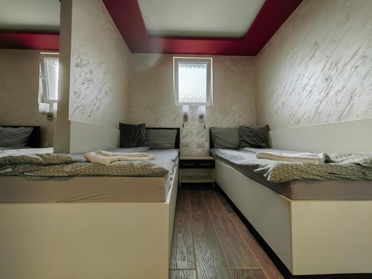 Oldbrick Pub Hotel Zombor Kültér fotó