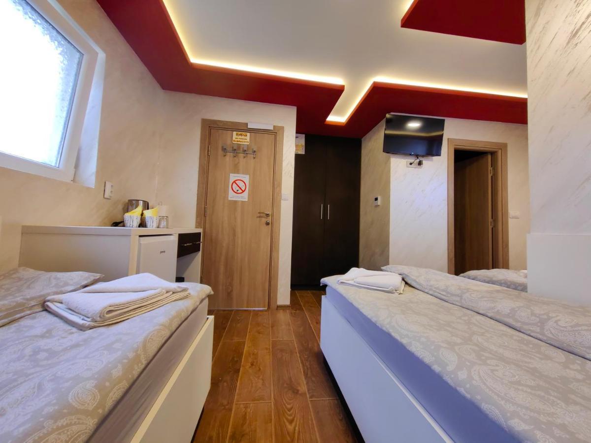 Oldbrick Pub Hotel Zombor Kültér fotó