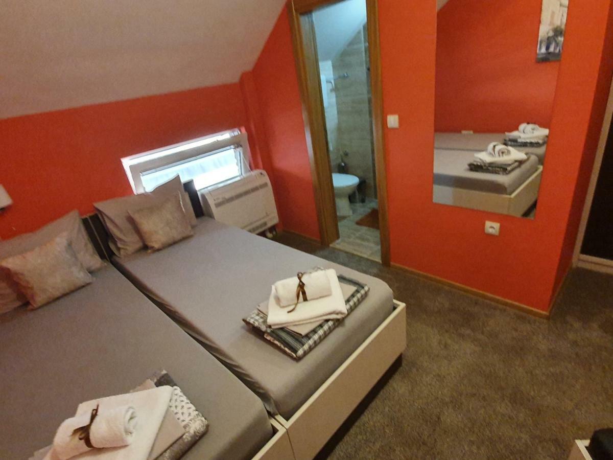 Oldbrick Pub Hotel Zombor Kültér fotó