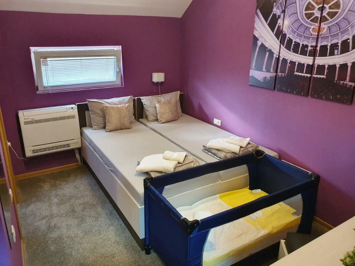 Oldbrick Pub Hotel Zombor Kültér fotó