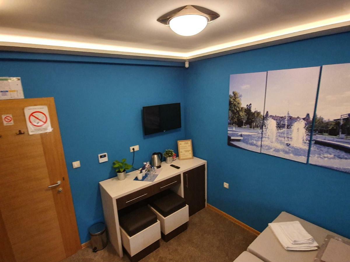 Oldbrick Pub Hotel Zombor Kültér fotó