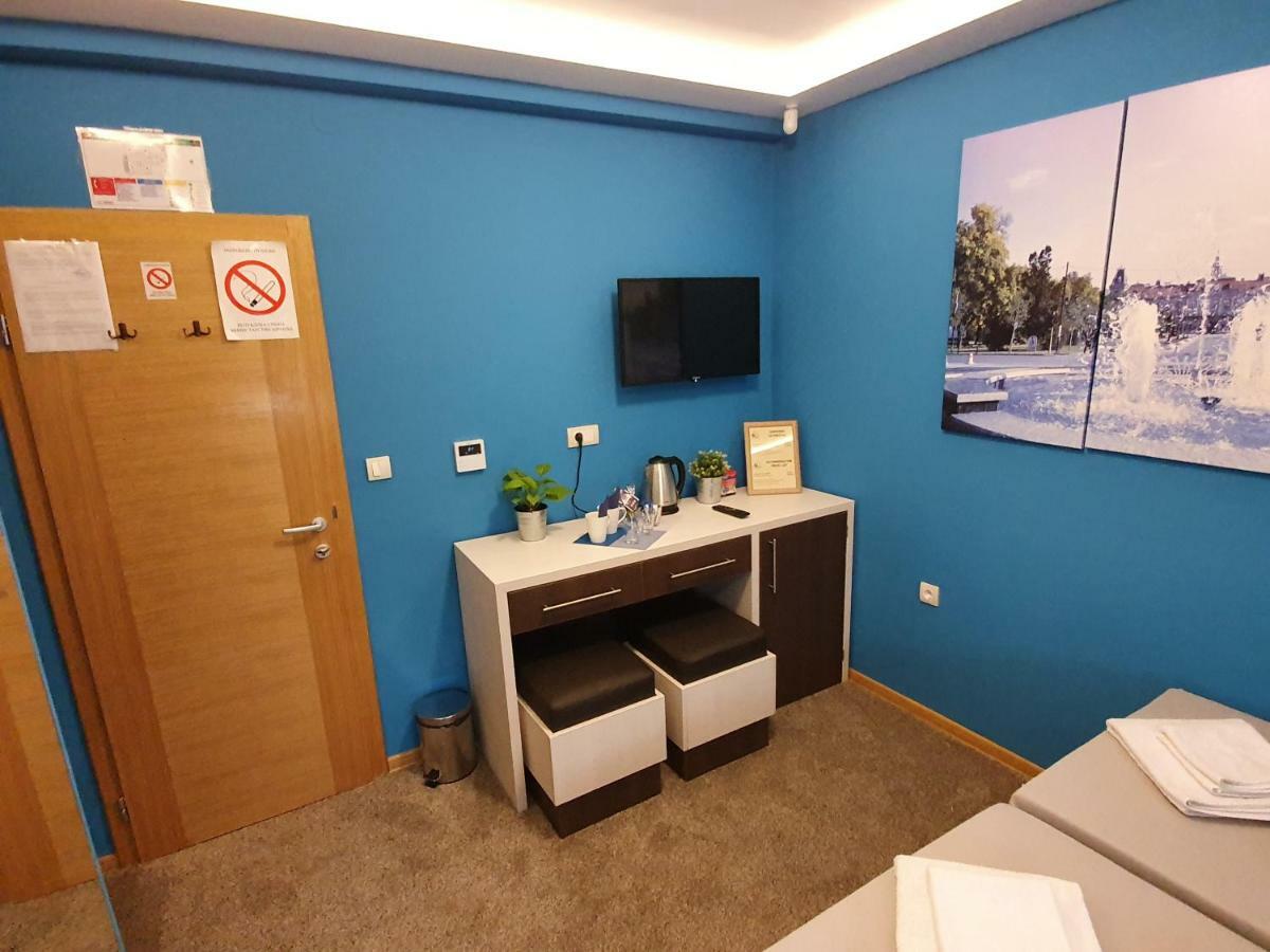 Oldbrick Pub Hotel Zombor Kültér fotó