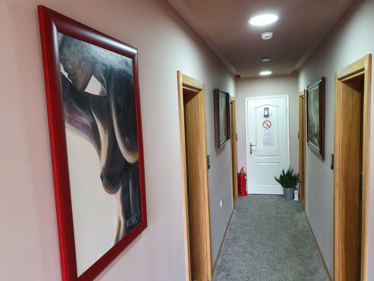 Oldbrick Pub Hotel Zombor Kültér fotó