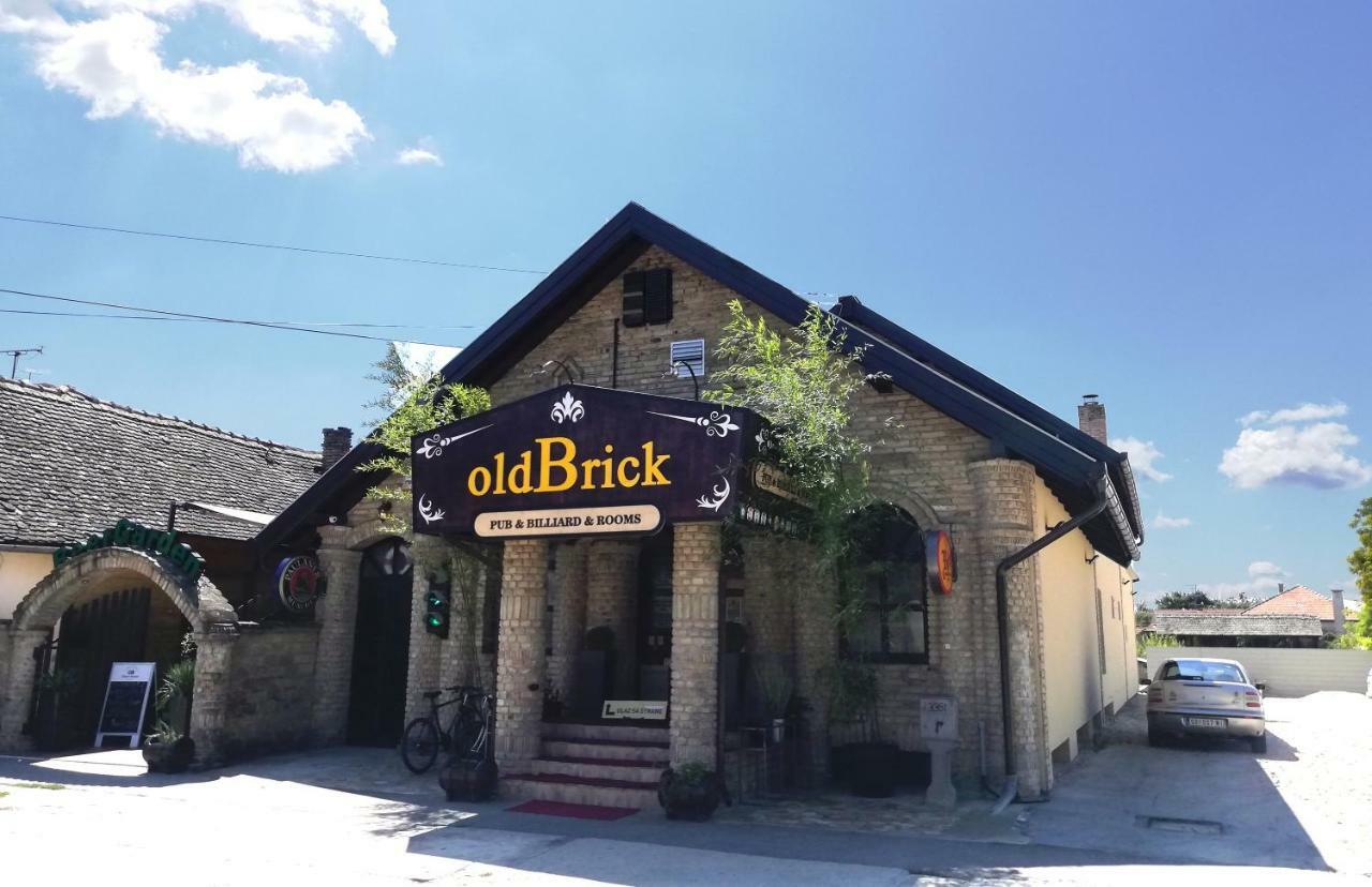 Oldbrick Pub Hotel Zombor Kültér fotó